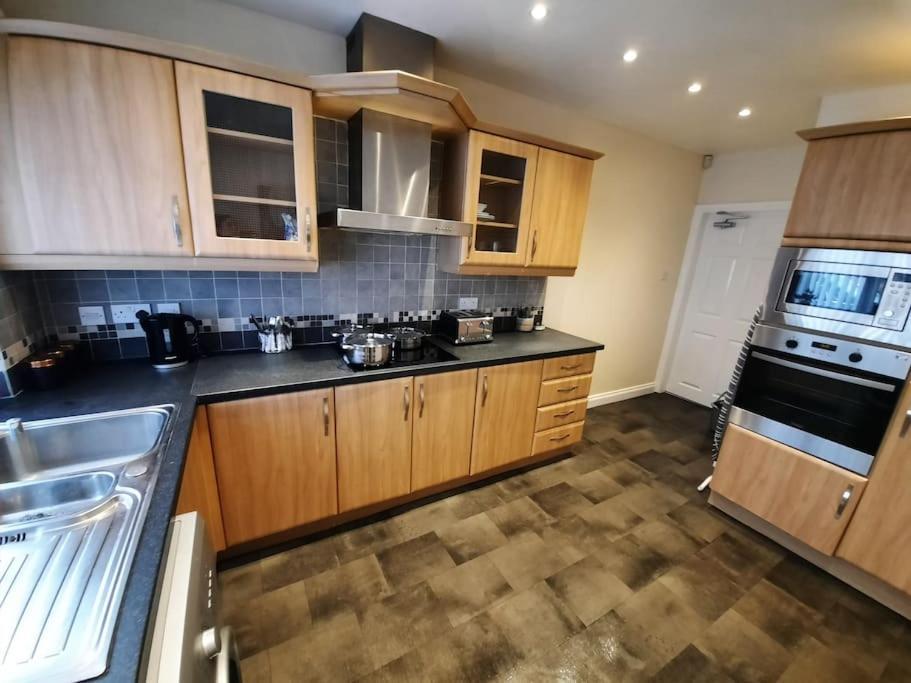 Apartamento Luxury 5-Bed House Near Nec & Bhx Solihull Exterior foto