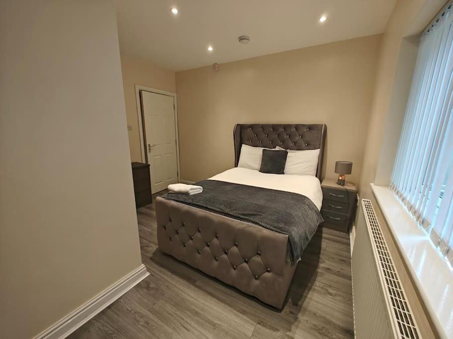 Apartamento Luxury 5-Bed House Near Nec & Bhx Solihull Exterior foto