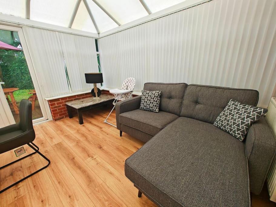 Apartamento Luxury 5-Bed House Near Nec & Bhx Solihull Exterior foto